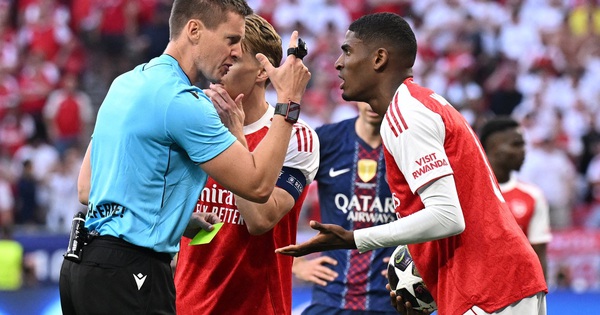 ABC8 cược bóng đá: Tranh cãi nổ ra sau trận chung kết Champions League giữa PSG và Arsenal - hình ảnh - abc8tiger.vip