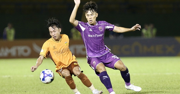 CLB Becamex TP.HCM chia tay V-League: Nỗi buồn cuối mùa và cơ hội mới trên sân cỏ hạng Nhất - hình ảnh - abc8tiger.vip