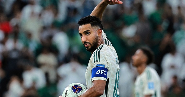 Vì sao trọng tài Saudi Arabia vs Uruguay mặc áo hồng? Xem ở đâu và cược uy tín ra sao? - hình ảnh - abc8tiger.vip