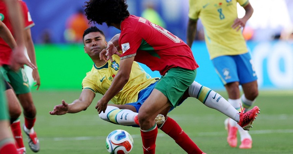Casemiro bị chỉ trích dữ dội sau màn trình diễn thất vọng cùng Brazil tại World Cup 2026 - hình ảnh - abc8tiger.vip Casemiro bị chỉ trích dữ dội sau màn trình diễn thất vọng cùng Brazil tại World Cup 2026 - hình ảnh - abc8tiger.vip