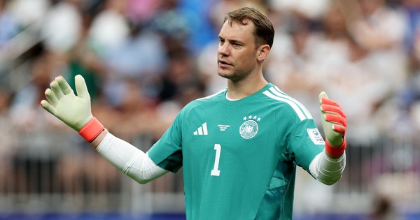 Manuel Neuer vi phạm luật FIFA ngày tái xuất đội tuyển Đức, may mắn thoát án phạt - hình ảnh - abc8tiger.vip