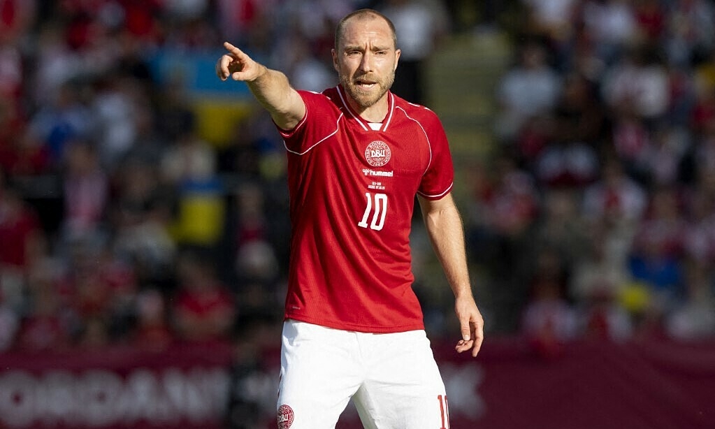 Eriksen lại đổ gục trên sân: Khoảnh khắc khiến người hâm mộ nín thở - hình ảnh - abc8tiger.vip Eriksen lại đổ gục trên sân: Khoảnh khắc khiến người hâm mộ nín thở - hình ảnh - abc8tiger.vip