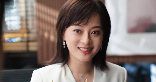 Tôn Lệ kiệt sức, vỡ mạch máu mắt khi quay phim dưới trời nóng – Cập nhật giải trí và thư giãn cùng ABC8 - hình ảnh - abc8tiger.vip