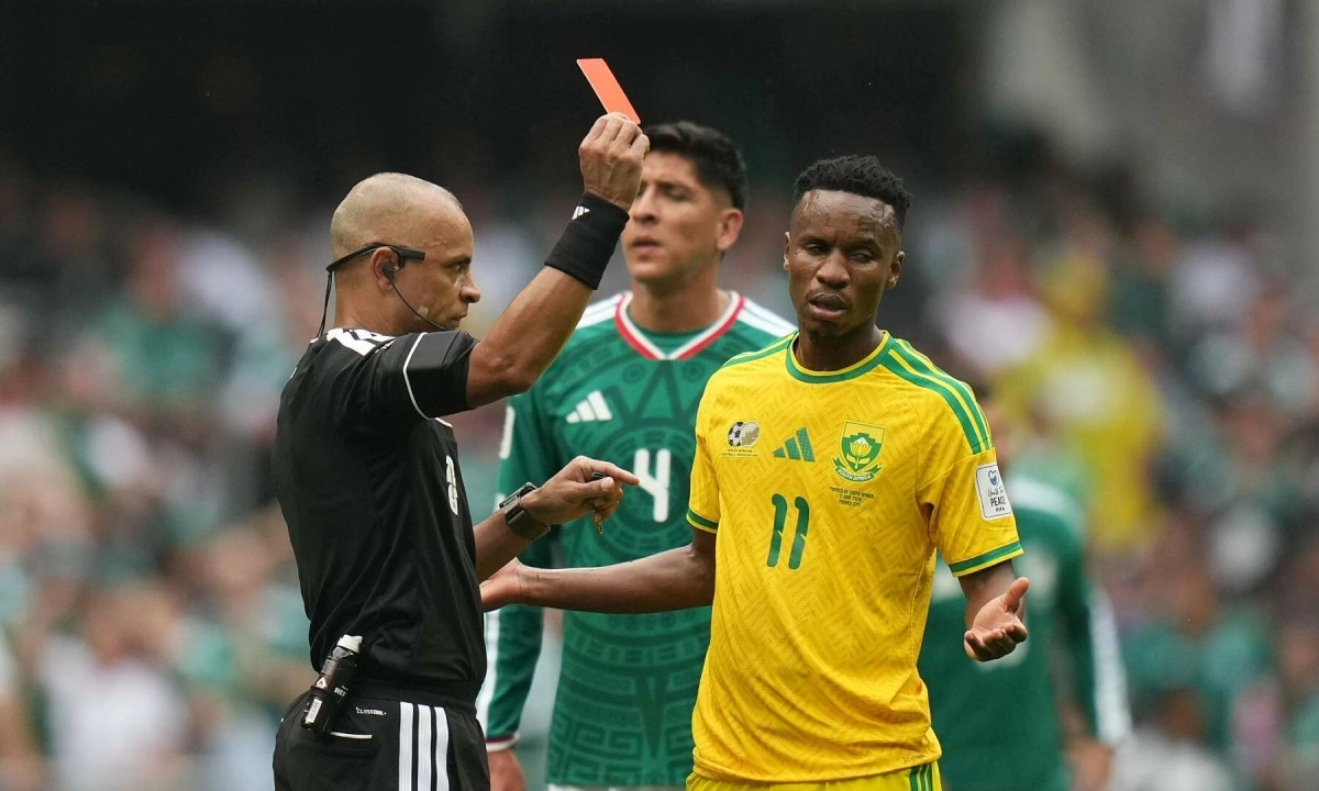 Trọng tài Wilton Sampaio gây tranh cãi tại World Cup 2026: Khoảnh khắc hiểu lầm khiến Nam Phi mất người - hình ảnh - abc8tiger.vip