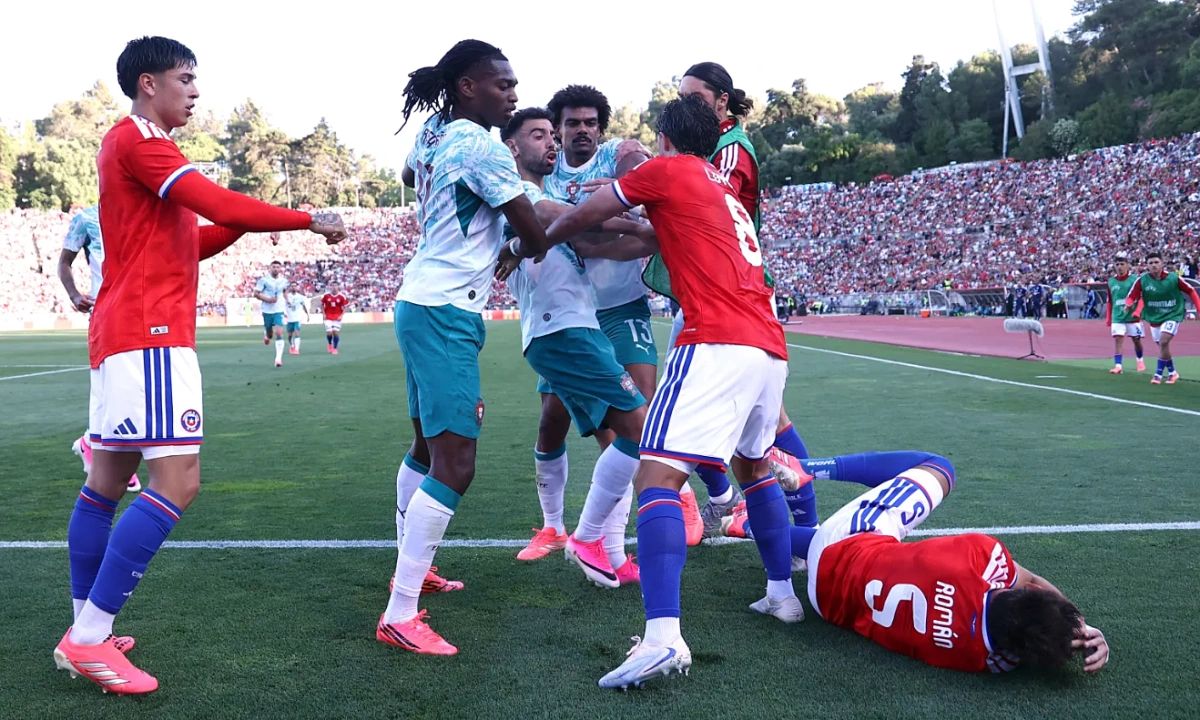 Tiền đạo Bồ Đào Nha tát đối thủ trong trận giao hữu trước World Cup: góc nhìn mới cho người chơi Việt - hình ảnh - abc8tiger.vip