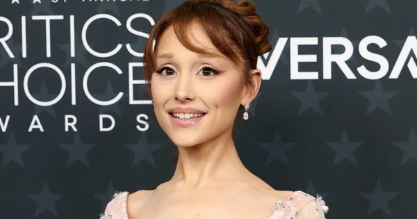 Nạp rút ABC8 nhanh chóng – Cùng Ariana Grande ăn mừng hit mới số 1 Billboard - hình ảnh - abc8tiger.vip