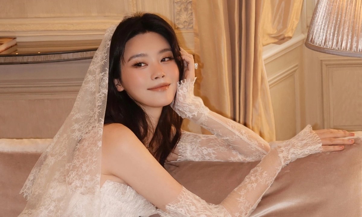 Hề Mộng Dao lộng lẫy trong váy cưới của nhà thiết kế Việt – Cơ hội nhận thưởng đăng ký ABC8 - hình ảnh - abc8tiger.vip Hề Mộng Dao lộng lẫy trong váy cưới của nhà thiết kế Việt – Cơ hội nhận thưởng đăng ký ABC8 - hình ảnh - abc8tiger.vip