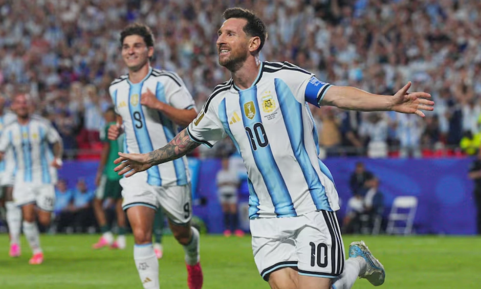 ABC8 eSports: Ronaldo Nazario Kêu Gọi Thừa Nhận Messi Là Cầu Thủ Vĩ Đại Nhất - hình ảnh - abc8tiger.vip