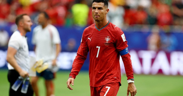 Bị gọi là ‘lời nguyền’ của đội tuyển Bồ Đào Nha, Ronaldo nói gì? - hình ảnh - abc8tiger.vip