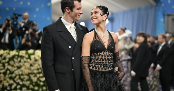 Dua Lipa tổ chức đám cưới bí mật với tài tử sắp thủ vai James Bond - hình ảnh - abc8tiger.vip