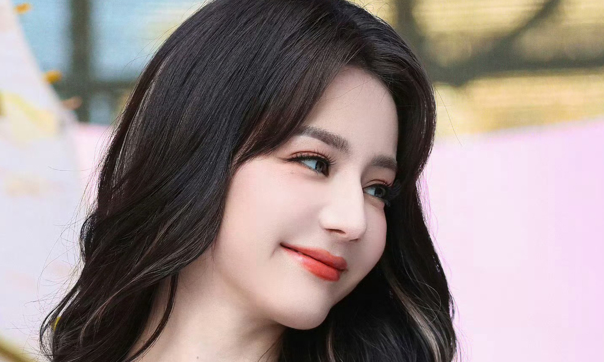 Thưởng tân thủ ABC8: Địch Lệ Nhiệt Ba ‘mọng như đào’ trên thảm đỏ, truyền cảm hứng cho fan Việt - hình ảnh - abc8tiger.vip