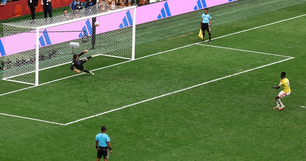 Thụy Sĩ hạ Colombia trên chấm luân lưu, chạm trán Argentina của Messi ở tứ kết - hình ảnh - abc8tiger.vip