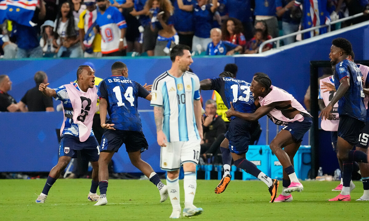 ABC8 chính thức: Henry và Ibrahimovic kêu gọi FIFA trao cúp cho Cape Verde - hình ảnh - abc8tiger.vip ABC8 chính thức: Henry và Ibrahimovic kêu gọi FIFA trao cúp cho Cape Verde - hình ảnh - abc8tiger.vip