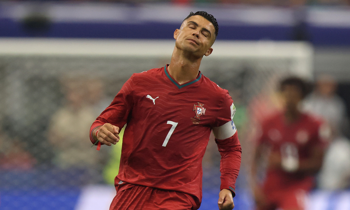 Ronaldo So Sánh Euro Với World Cup: Cơ Hội Để Người Hâm Mộ Tận Hưởng Trọn Vẹn Cảm Xúc Bóng Đá Cùng ABC8 - hình ảnh - abc8tiger.vip Ronaldo So Sánh Euro Với World Cup: Cơ Hội Để Người Hâm Mộ Tận Hưởng Trọn Vẹn Cảm Xúc Bóng Đá Cùng ABC8 - hình ảnh - abc8tiger.vip