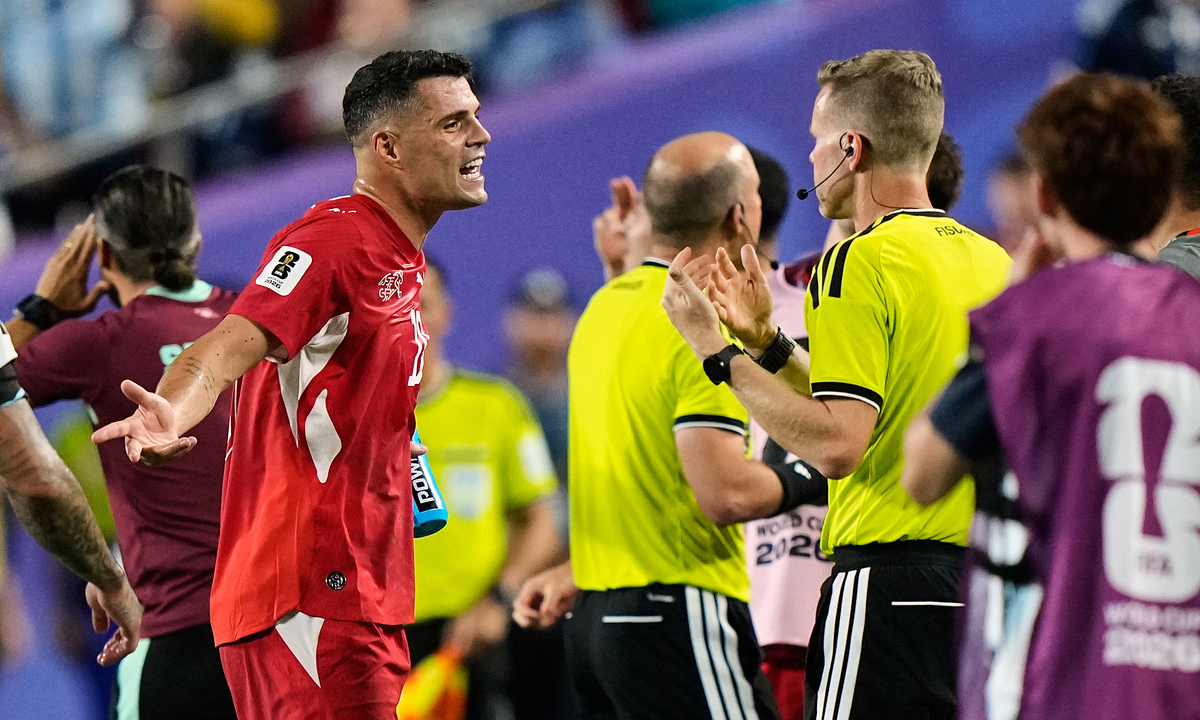 Đội trưởng Thụy Sĩ: ‘Trọng tài phá hỏng trận đấu với Argentina’: góc nhìn mới cho người chơi Việt - hình ảnh - abc8tiger.vip